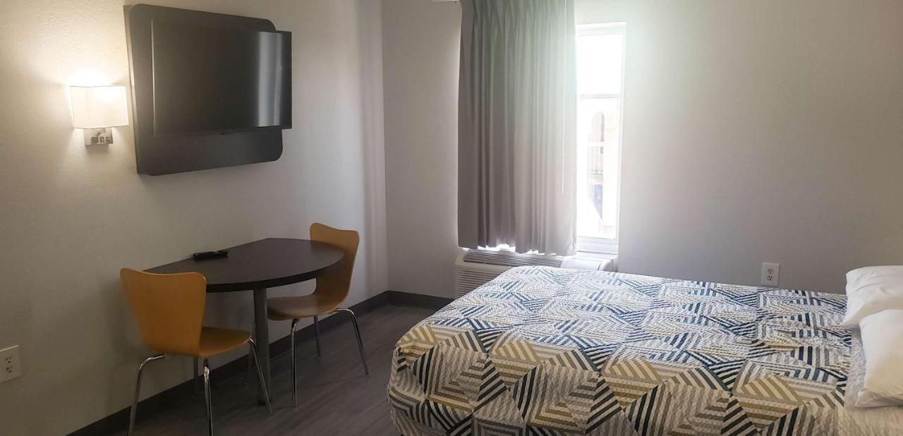 Motel 6 Mobile, Al - Airport Blvd Eksteriør bilde