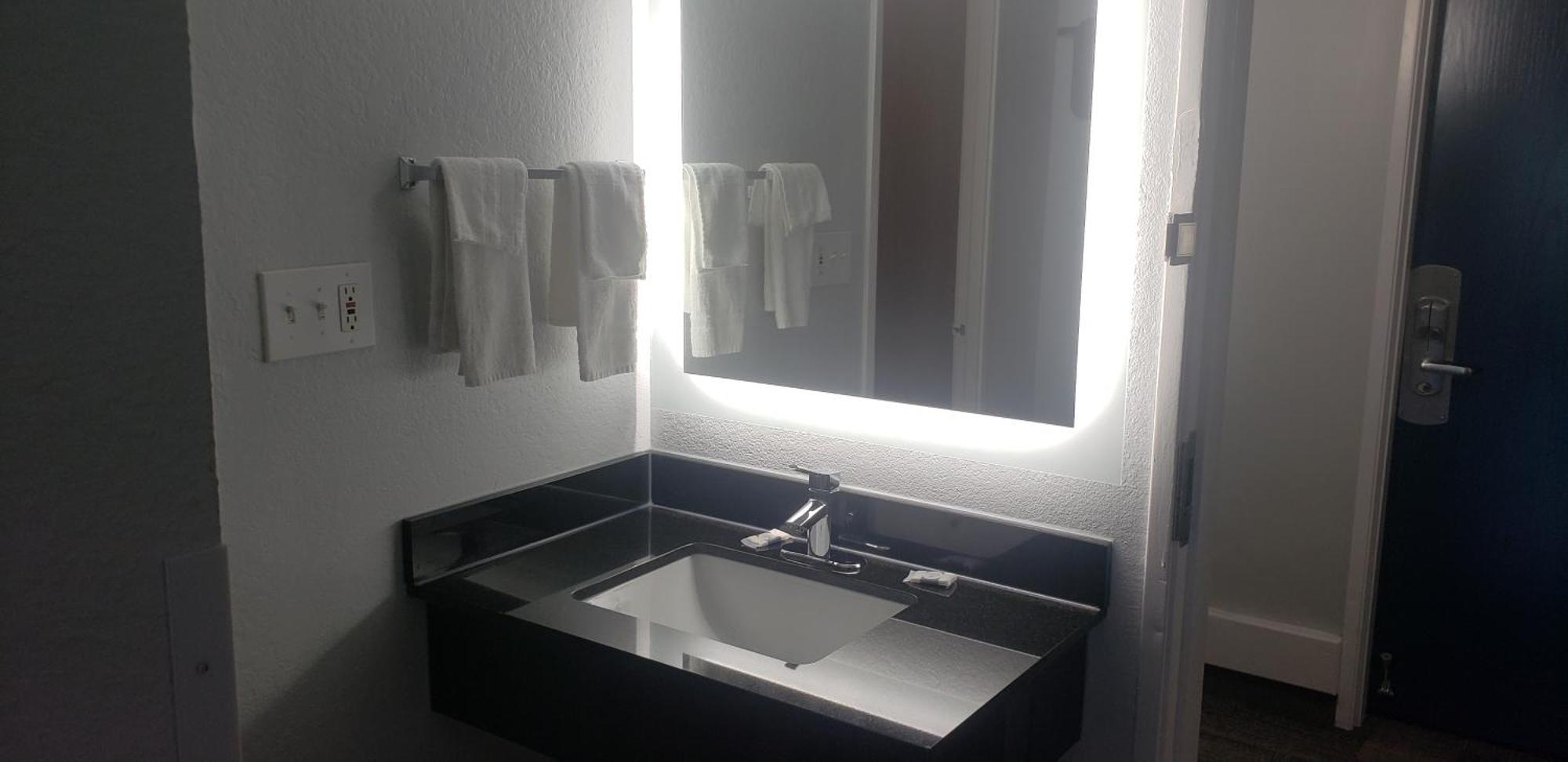 Motel 6 Mobile, Al - Airport Blvd Eksteriør bilde